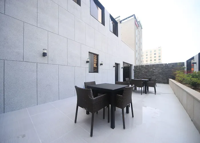 Beomil Brown Dot 2* Busan