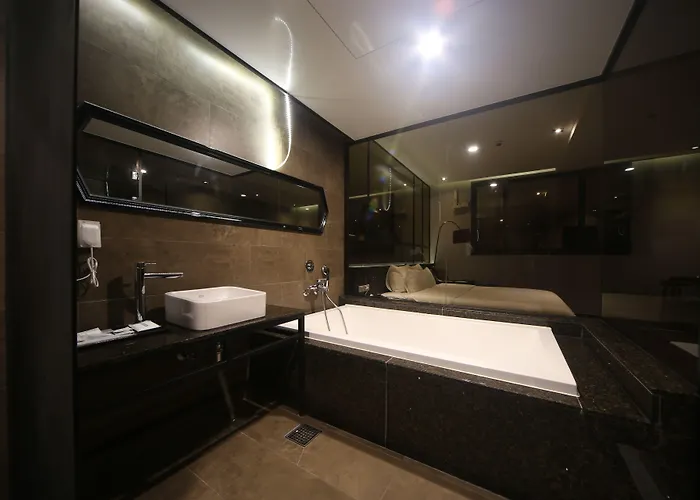 Beomil Brown Dot Hotel Busan