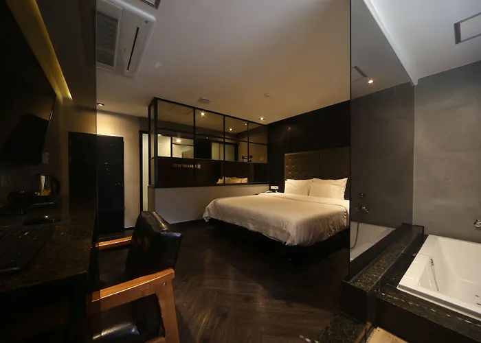 Beomil Brown Dot Hotel