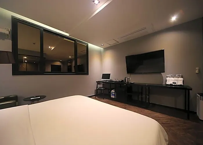 Hotel Beomil Brown Dot Busan