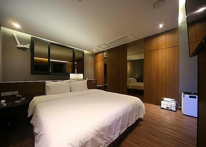 Beomil Brown Dot 2*