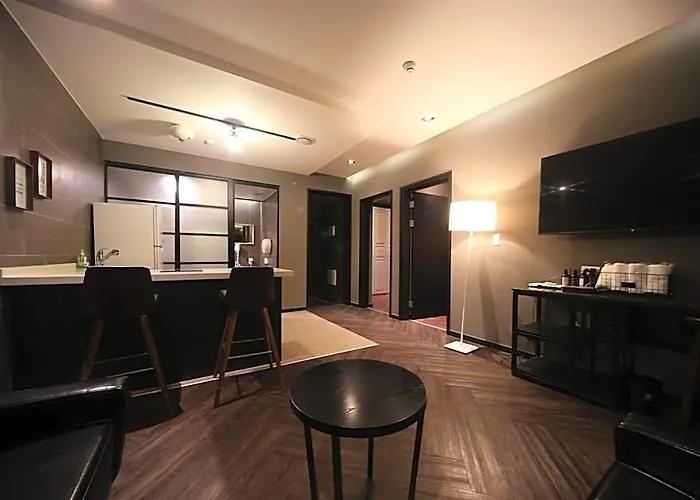 Beomil Brown Dot Hotel 2*