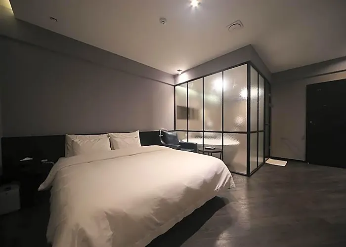 Beomil Brown Dot 2* Busan