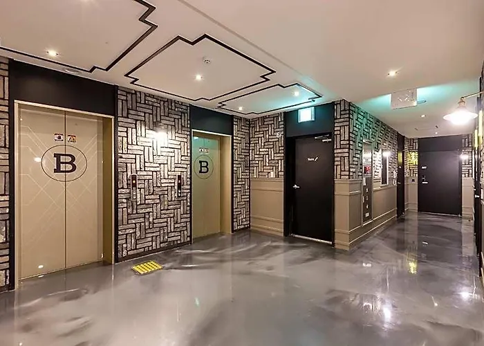 Hotel Beomil Brown Dot
