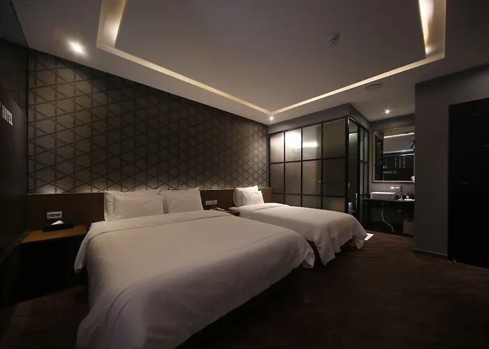 Hotel Beomil Brown Dot