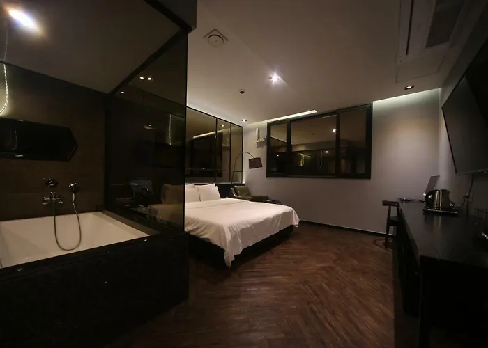 Beomil Brown Dot Hotel Busan