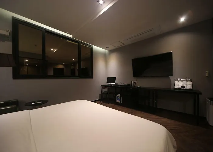 Hotel Beomil Brown Dot Busan