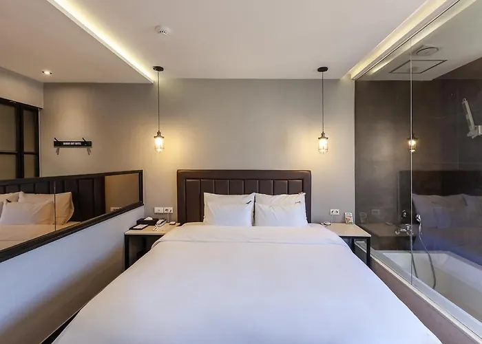 Hotel Beomil Brown Dot 2*