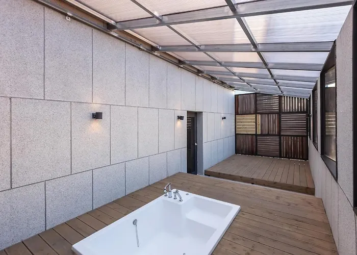 Hotel Beomil Brown Dot
