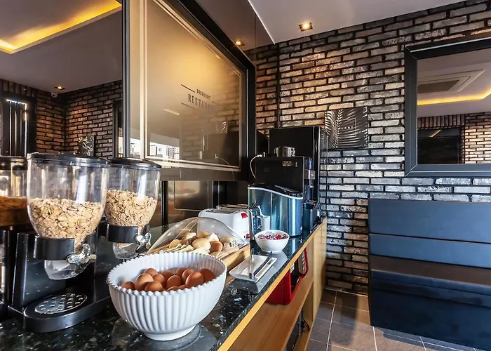 Hotel Beomil Brown Dot
