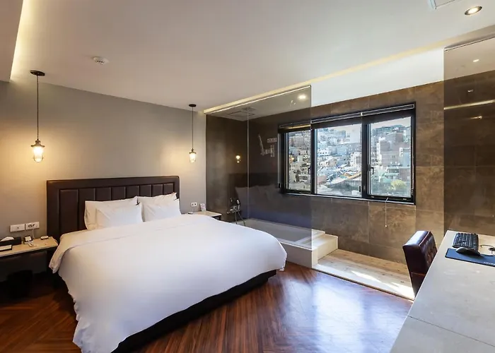 Hotel Beomil Brown Dot Busan