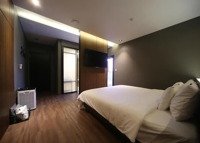Hotel Beomil Brown Dot Busan