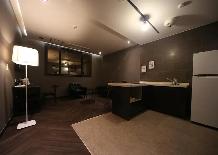 Hotel Beomil Brown Dot